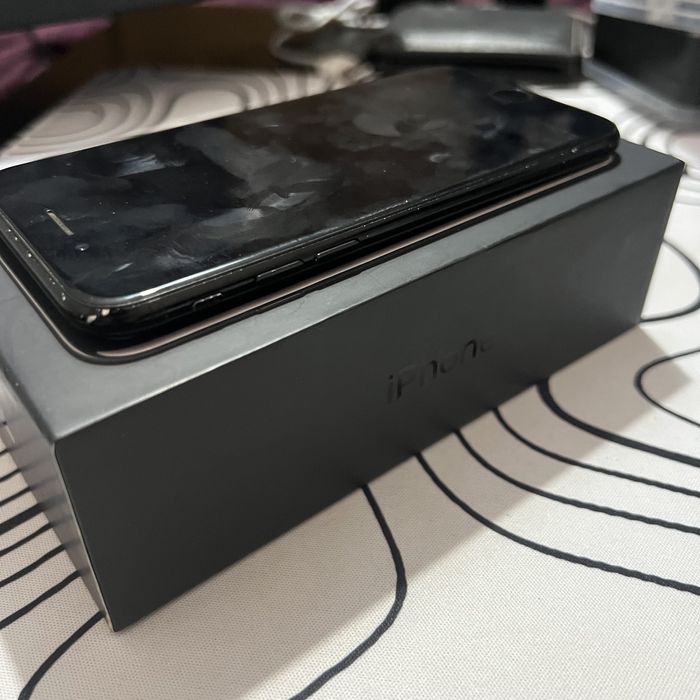 iPhone 7 128GB Preto / Desbloqueado / Caixa Original