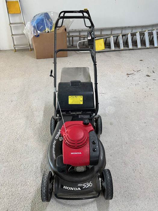Máquina cortar relva honda HRH 536 PRO
