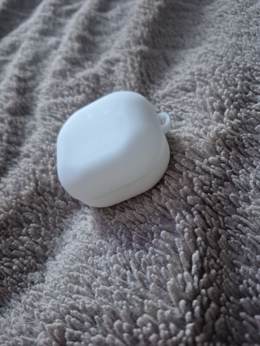 Silicone case Samsung Galaxy Buds 2/ 2pro/ fe/ live/ pro white