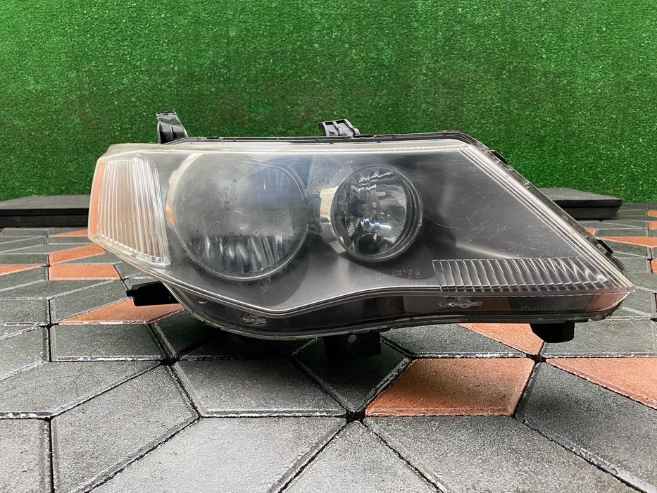 Фара передня права Mitsubishi Outlander XL  XENON