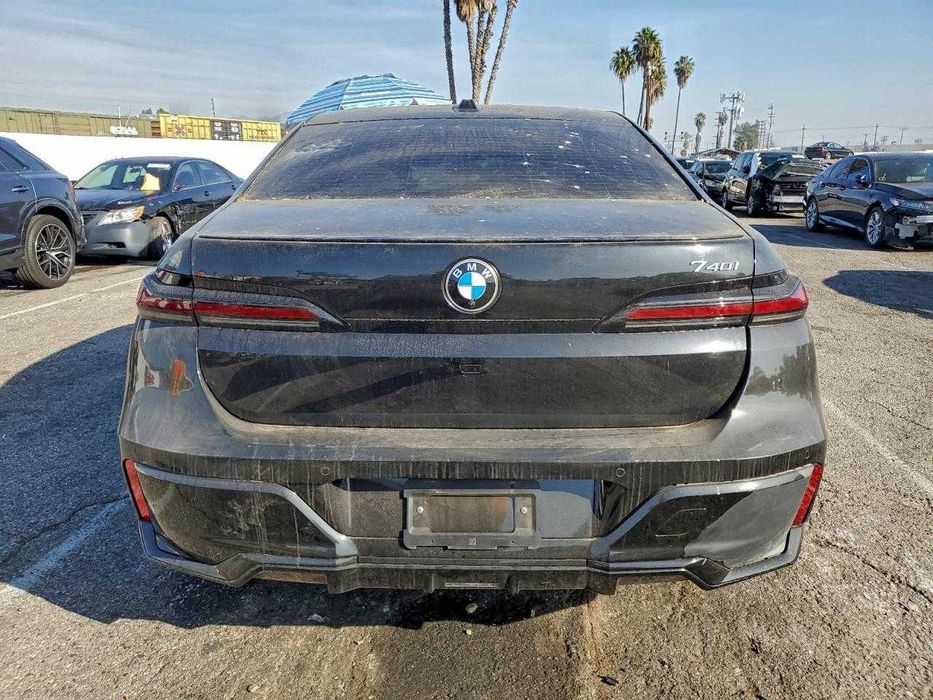 Бампер BMW G70 LCI Розборка БМВ Г70 ЛСІ запчастини БМВ Г70 475
