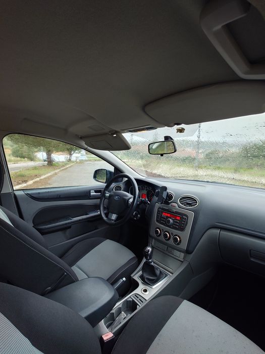 Ford focus 1.6 110cv  2010