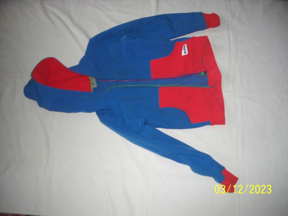 куртка ,утепленная ткань голубая пог.40 см