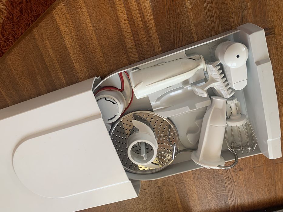 Комбайн BOSCH ProfiKubixx частинами.