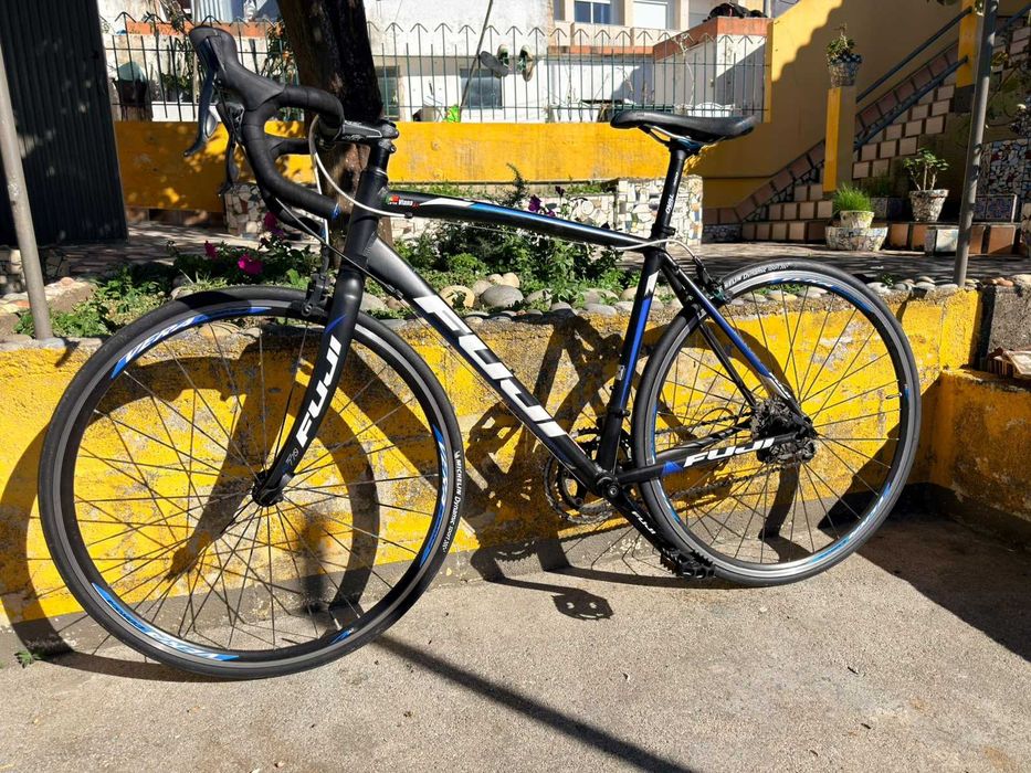 Bicicleta de estrada Fuji