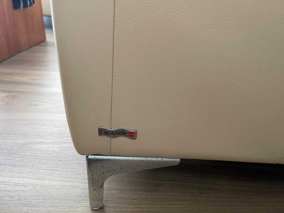 Sofá com Chaise-Longue