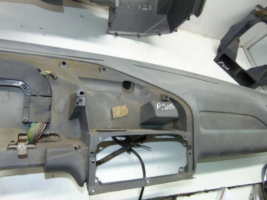 Peugeot 205 tablier " usado em bom estado