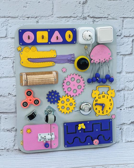 Бізіборд Бізікуб