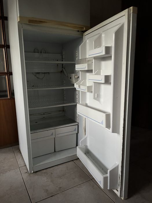 Frigorifico a trabalhar