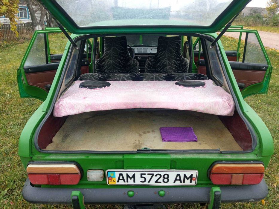 Авто.Москвіч 21251