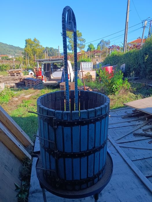 Ferragens e outros artigos