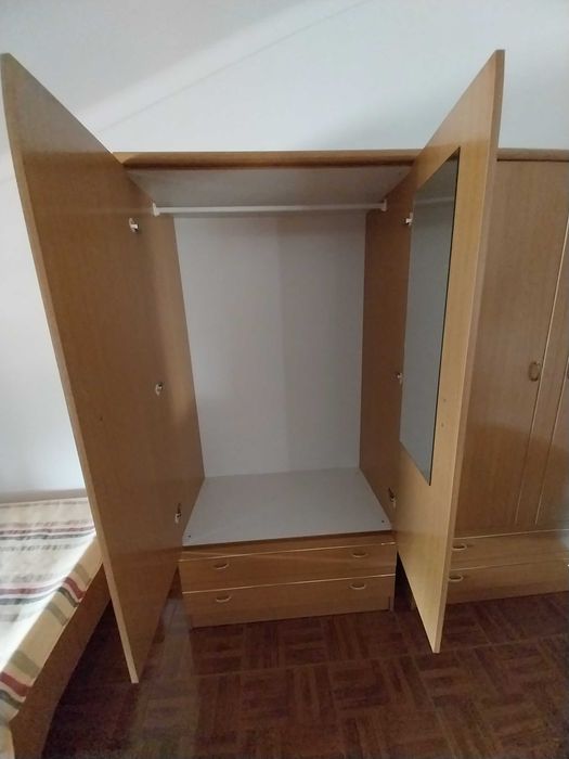 Mobilias de quarto individuais composto por 3 peças cada