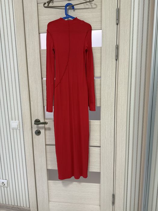 Жіноча червона сукня xs міді сукня goldi