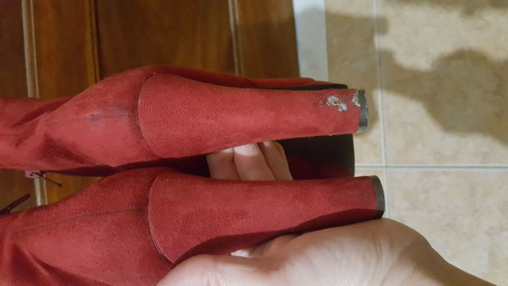 Botas compensadas vermelhas