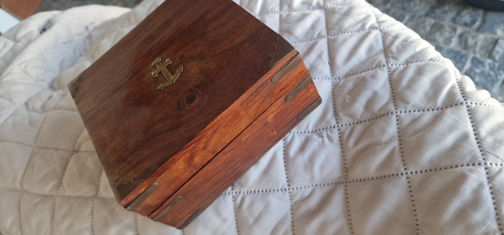 Guarda joias antigos restaurados madeiras exoticas.