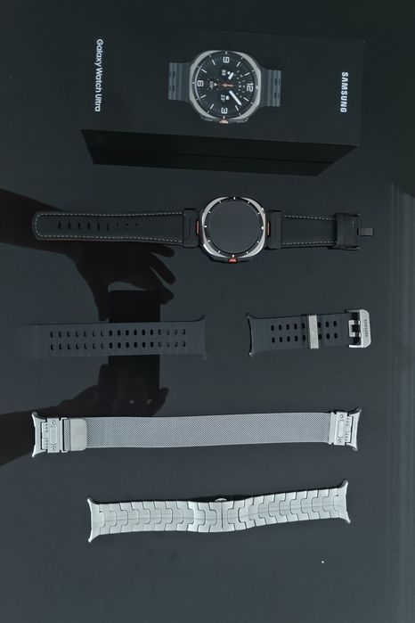Samsung Galaxy Watch Ultra 47mm + 4 braceletes — Como Novo