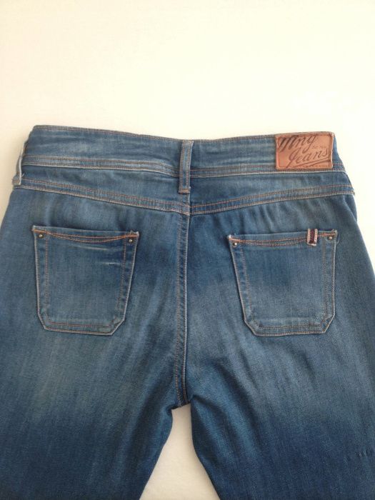 calças boca de sino mango