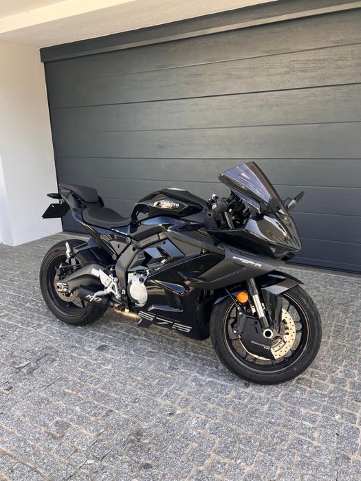 CF Moto 675 SR-R excelente estado