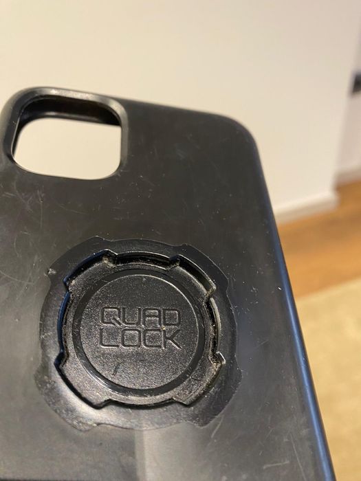 Iphone 11 com capa quad lock
