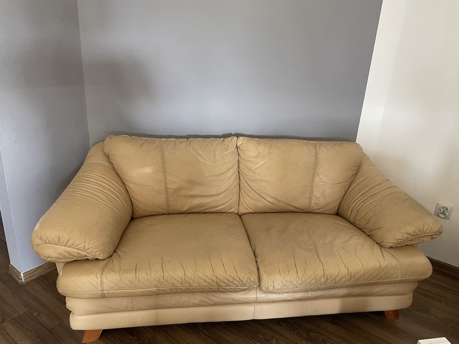 Sofa + fotel.