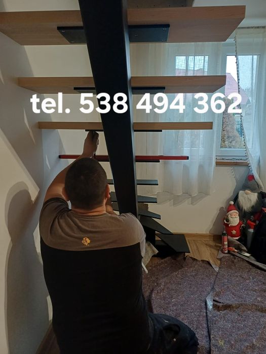 Schody na belce centralnej