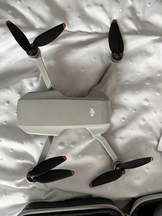 Dron DJI Mini 2 komplet sklepowy. Dwie baterie