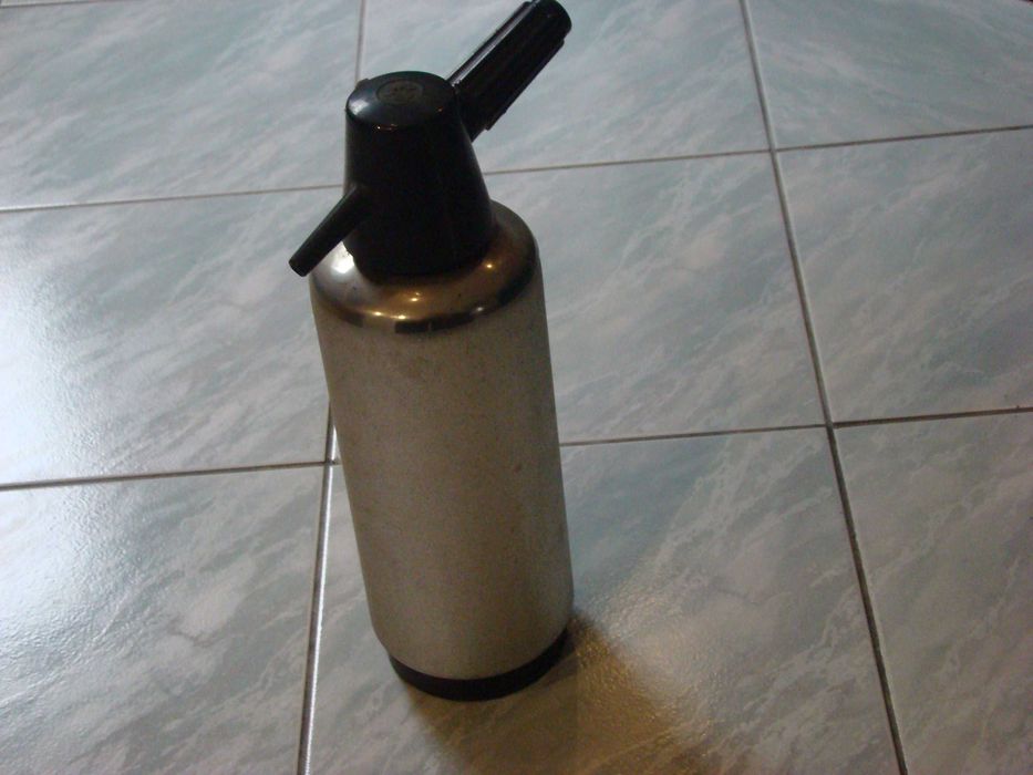 Syfon na naboje ok. 1 litra