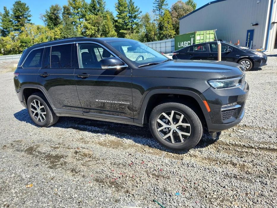 Jeep Grand Cherokee Bogate wyposażenie, w drodze do Polski.