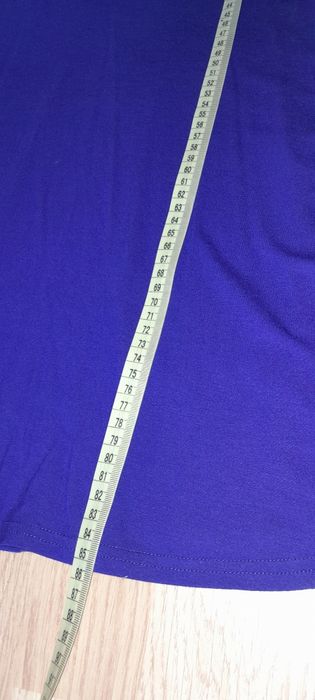 Sukienka w kolorze chabrowym