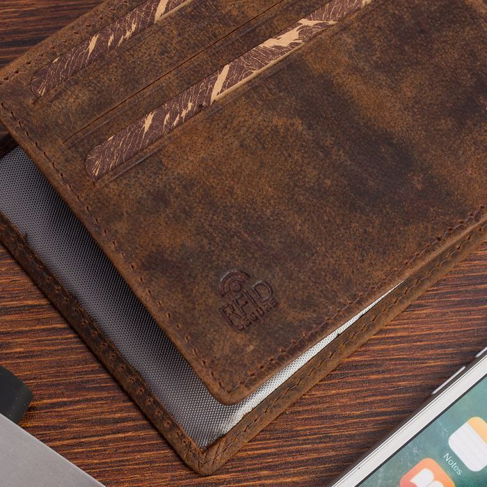 Portfel skórzany męski z tłoczeniem ryba Bellugio rdzawy dla dziadka