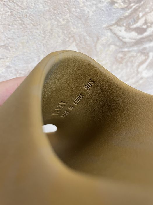 Шлепки Adidas Yeezy Slide Ochre размер 42