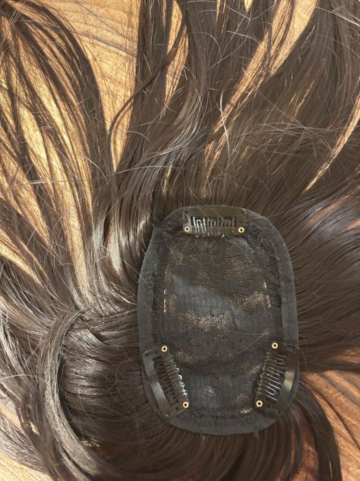 Peruka,treska,włosy