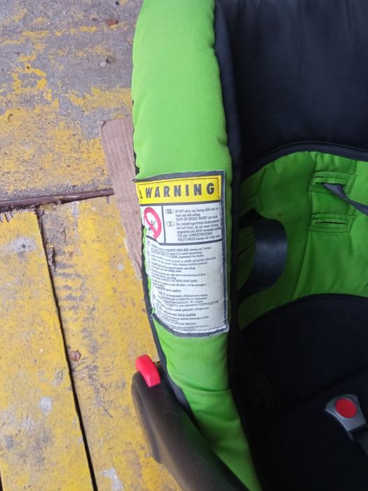 Nosidełko samochodowe dla dziecka