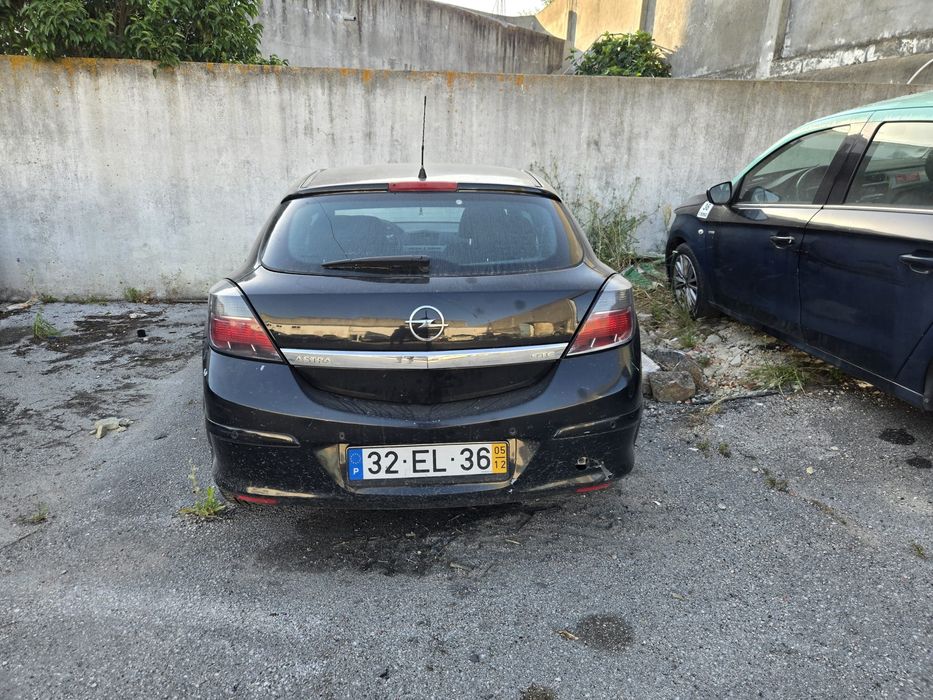 Opel Astra Coupe junta cabeça queimada