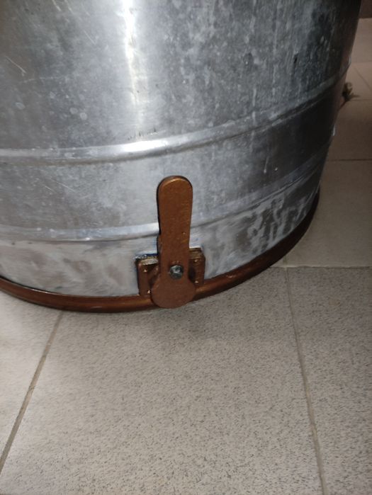 Медогонка з електроприводом