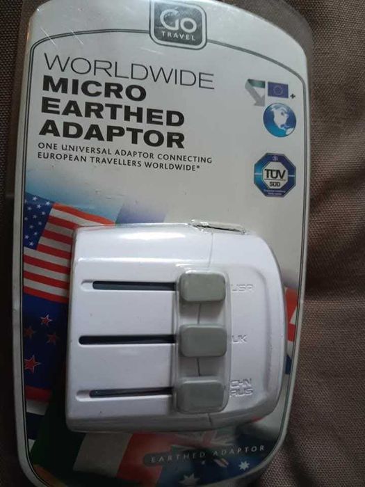 Adaptador internacional de tomada