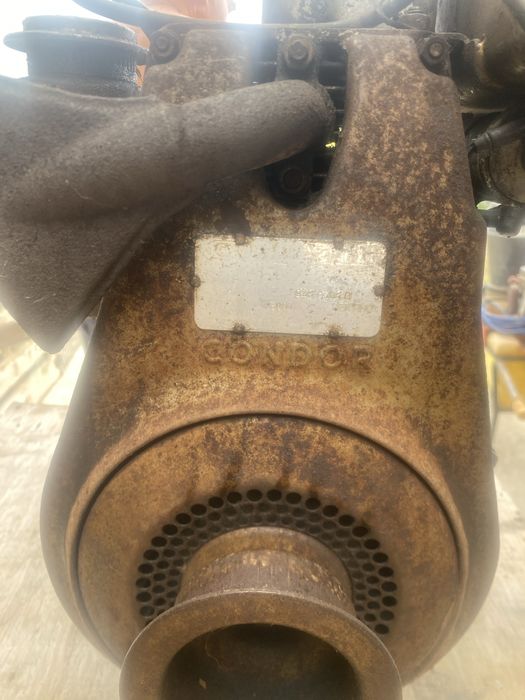 Motor antigo de explosao, a gasolina e petroleo.