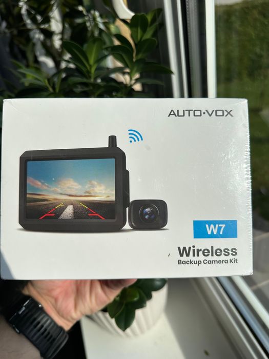 Zestaw kamery cofania AUTO-VOX W7 z cyfrową bezprzewodową kamerą