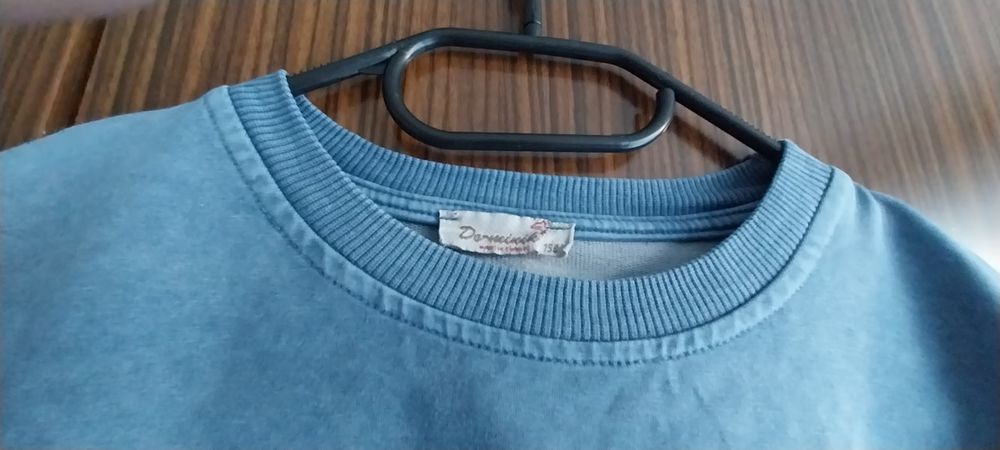 Sprzedam dres dla dziewczynki w kolorze jeansowym