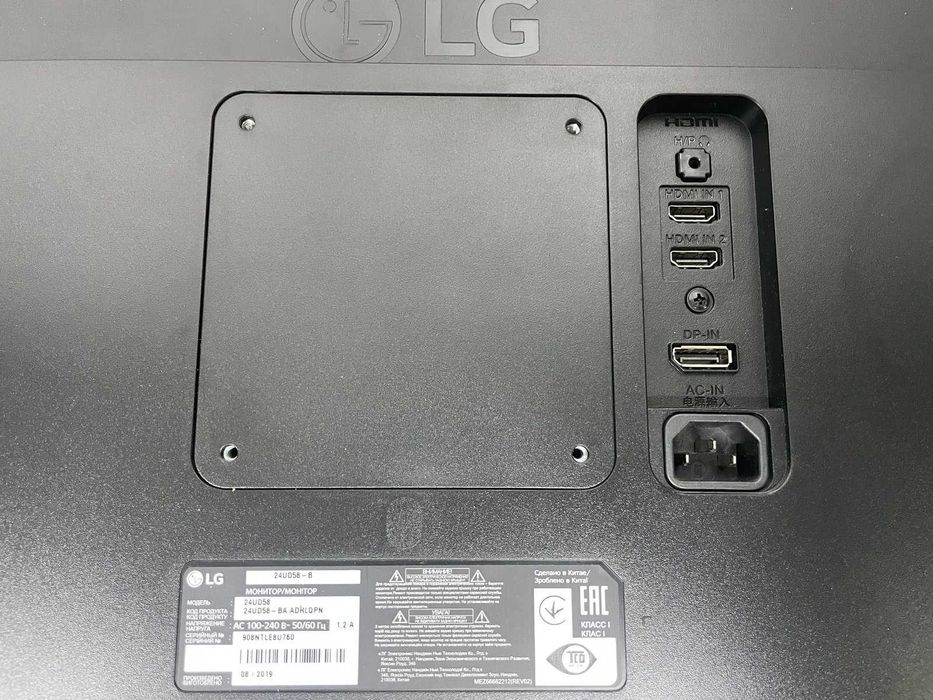 Монитор 4K UltraHD 24" LG UltraFine 24UD58 для дизайна и графики