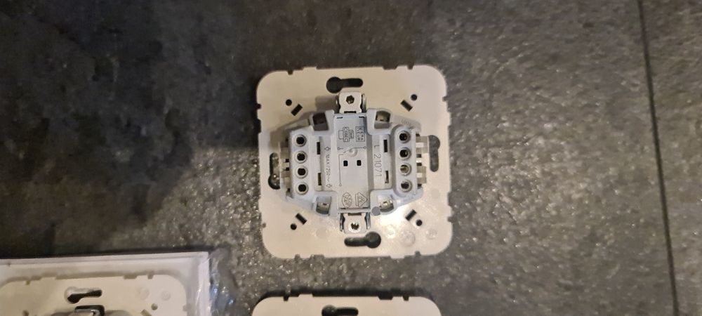 E fapel osprzęt elekteyczny