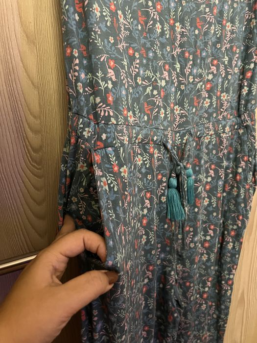 Macacão La Redoute azul com flores