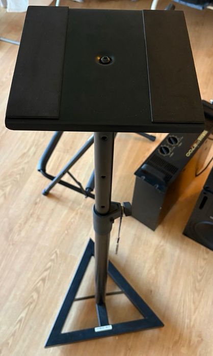 4x Monitor Stands Millenium BS-500 Set