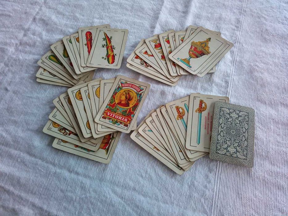 Baralho de 40 cartas espanholas de papel lavável- Heraclio Fournier