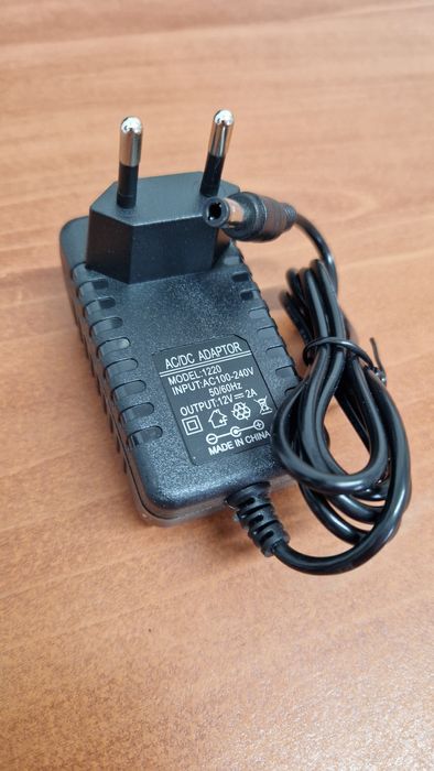 Bomba de agua submersível 12V e 24V - 600l/h - 5m de altura