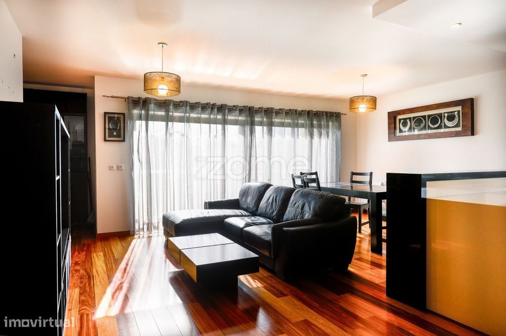 Apartamento T2+1 Duplex em Cond. Fechado com Piscina Cepães, Espose...