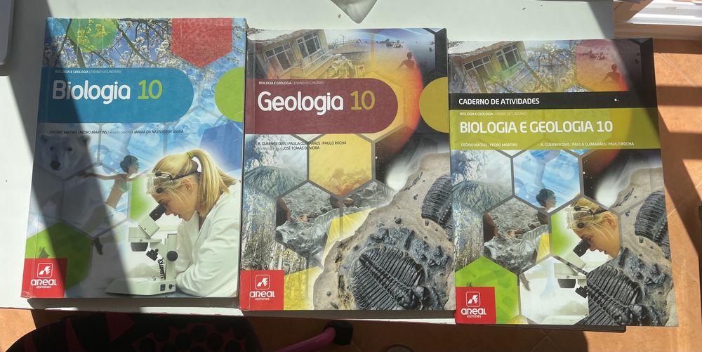 Livros biologia e geologia e caderno de atividades 10° ano areal