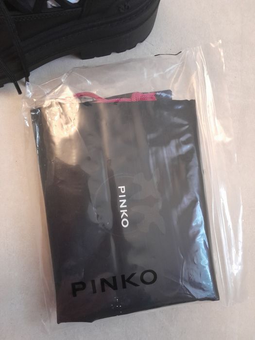 Sprzedam botki pinko