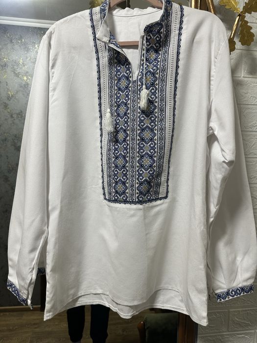 Чоловіча вишиванка ручноі роботи, XL