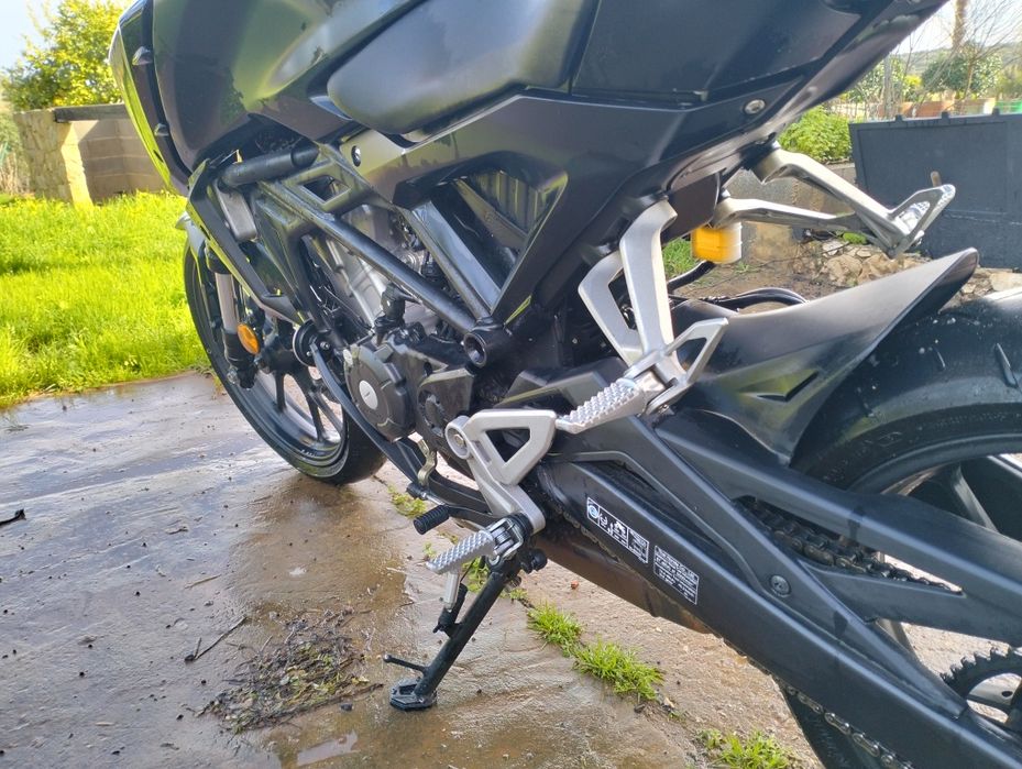 Honda Cb 125 R black edition